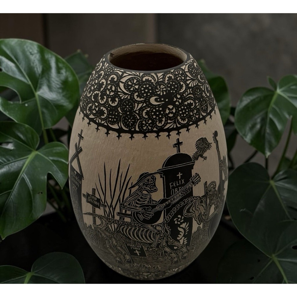 Mata Ortiz Pottery Day of the Dead Javier Martinez Cemetery Ravens Mexico